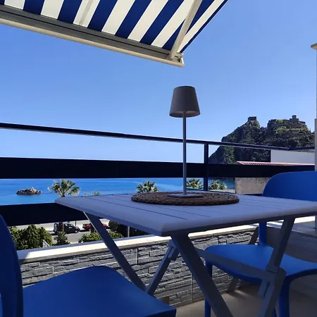 Vinaka Apartman SantʼAlessio Siculo